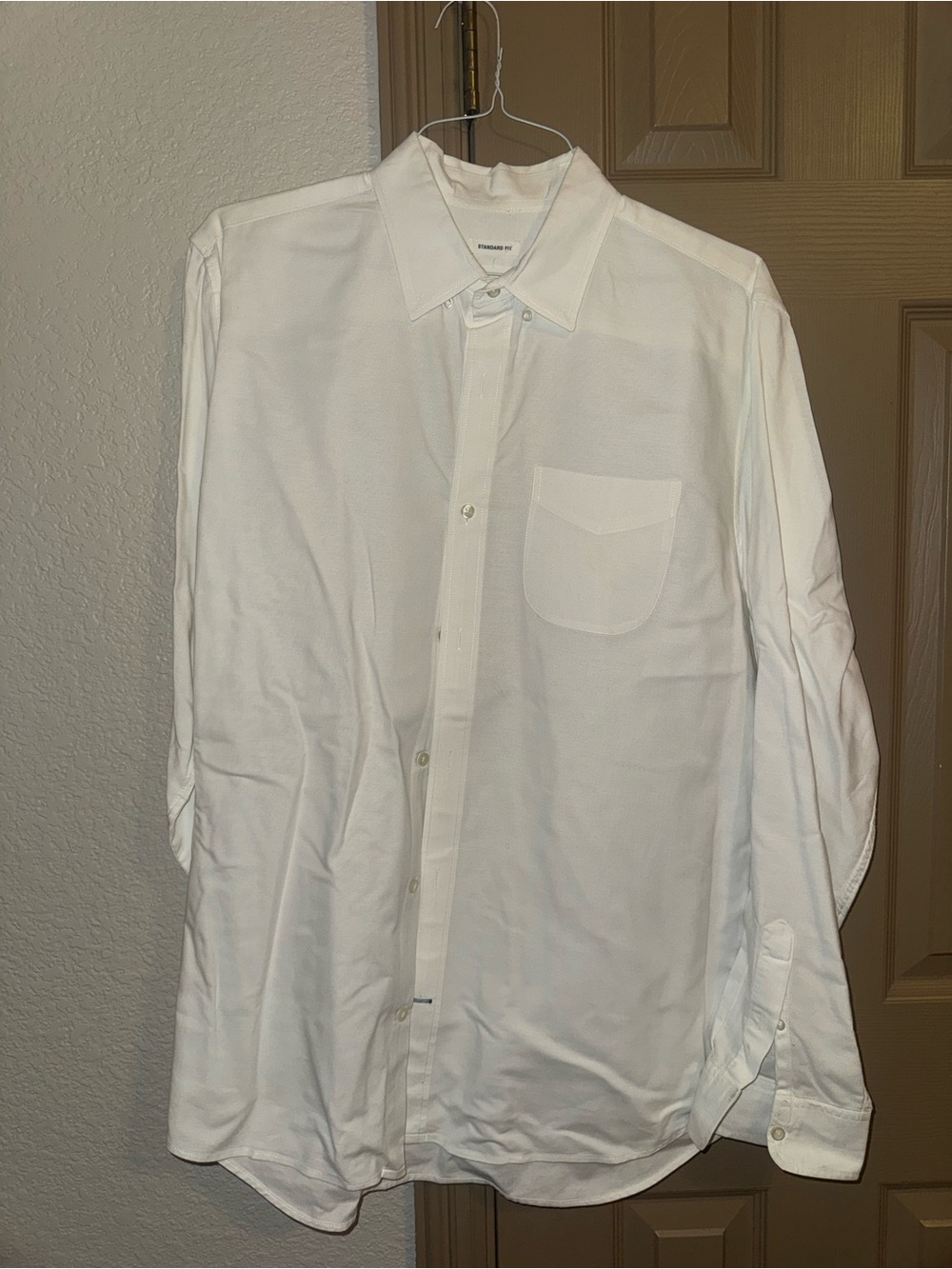 GAP Men's White Long-Sleeve Dress Shirt